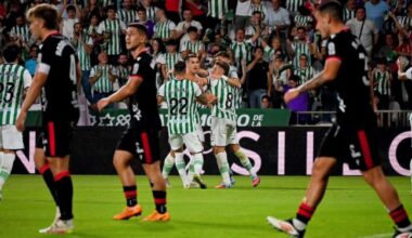 El Córdoba sufre lo indecible para derrotar a la Cultural Leonesa con gol de Fuentes (1-0)