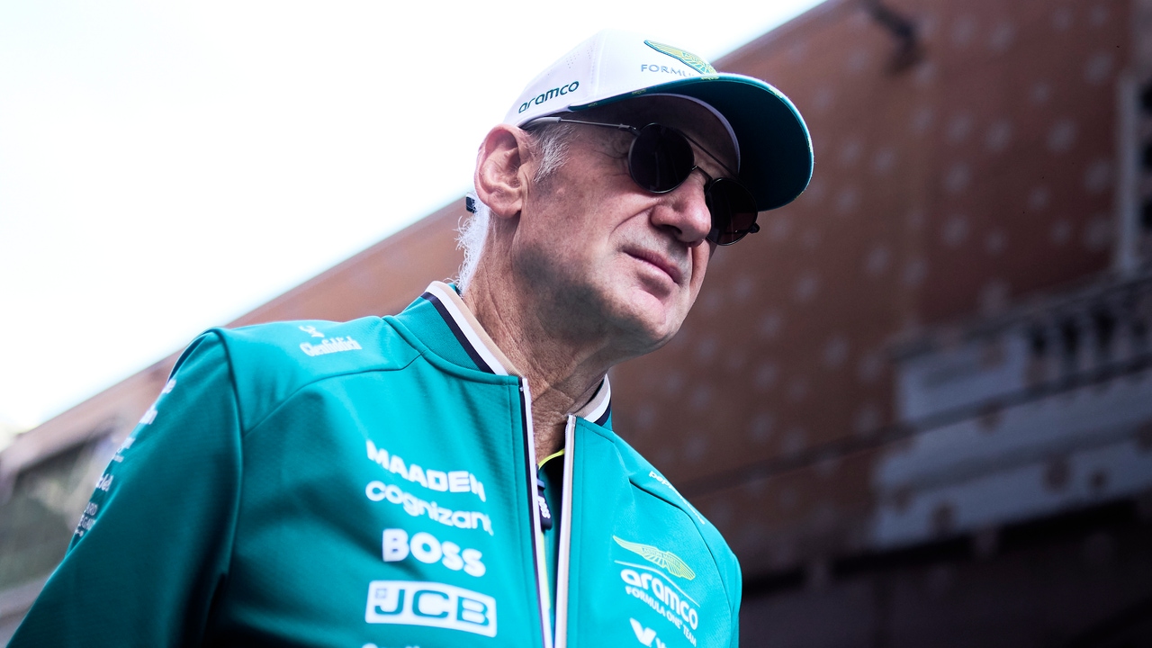 Un piloto de Aston Martin desvela los secretos del trabajo de Adrian Newey: "No habla con nadie..."