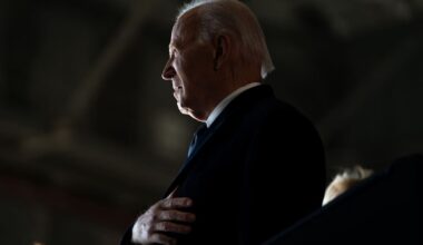 Biden inicia una nueva etapa en su tratamiento contra una agresiva forma de cáncer