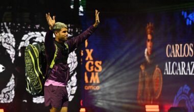 Alcaraz se exhibe ante Fritz y jugará la millonaria final de Arabia Saudí