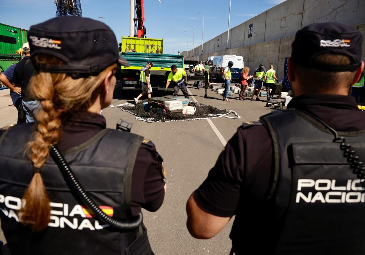 Así fue el desembarco de 4.000 kilos de cocaína en el puerto de Arinaga