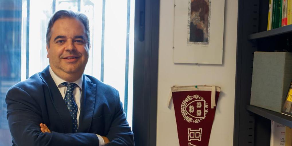 "Empiezo con 80 alumnos y acaban viniendo 20 ó 30 y con esta renuncia tememos que no haya relevo generacional cuando nos jubilemos"