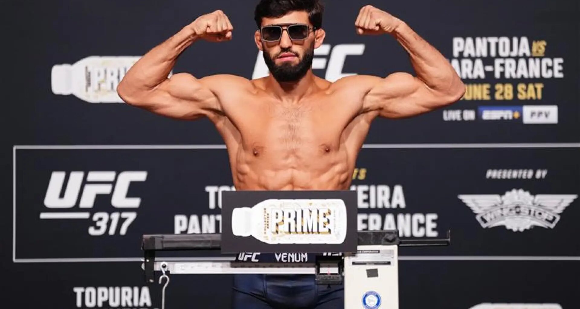 Arman Tsarukyan se enfrentará a Dan Hooker en noviembre