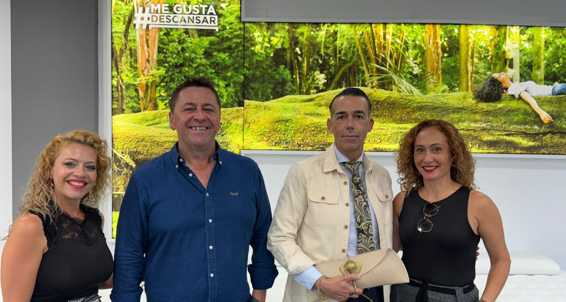 David Calleja inaugura la nueva tienda de colchones