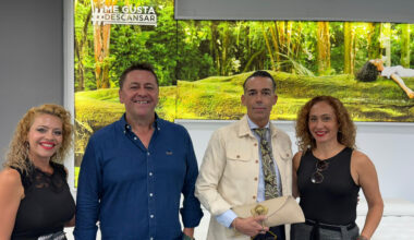 David Calleja inaugura la nueva tienda de colchones
