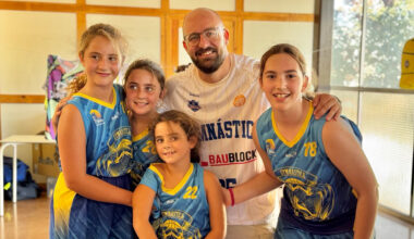 Germán Beardo acompaña a la Gymnástica Portuense en un día histórico de baloncesto con el Torneo Vicente Cisneros