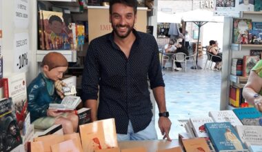 El cartagenero en la pasada Feria del Libro de Murcia. - Foto: Josema Chicheri
