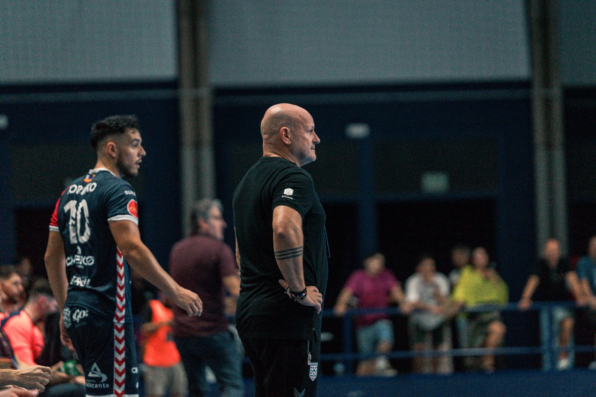 Fernando Latorre, entrenador del Horneo Eón Alicante - Foto: EÓN ALICANTE