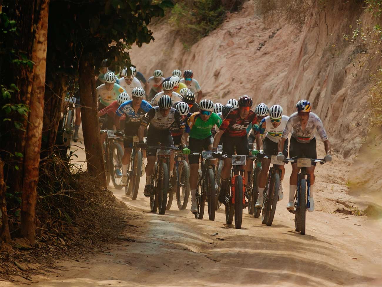 David Valero arranca con victoria en la Brasil Ride 2025 tras su adiós al XCO - ESMTB.com