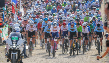 38 km/h de media y desarrollos de carretera, ¿el Mundial de gravel no parece gravel?