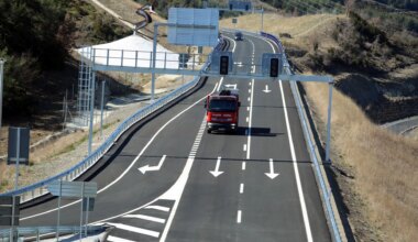 la DGT fija en 100 km/h la circulación en autovías y autopistas