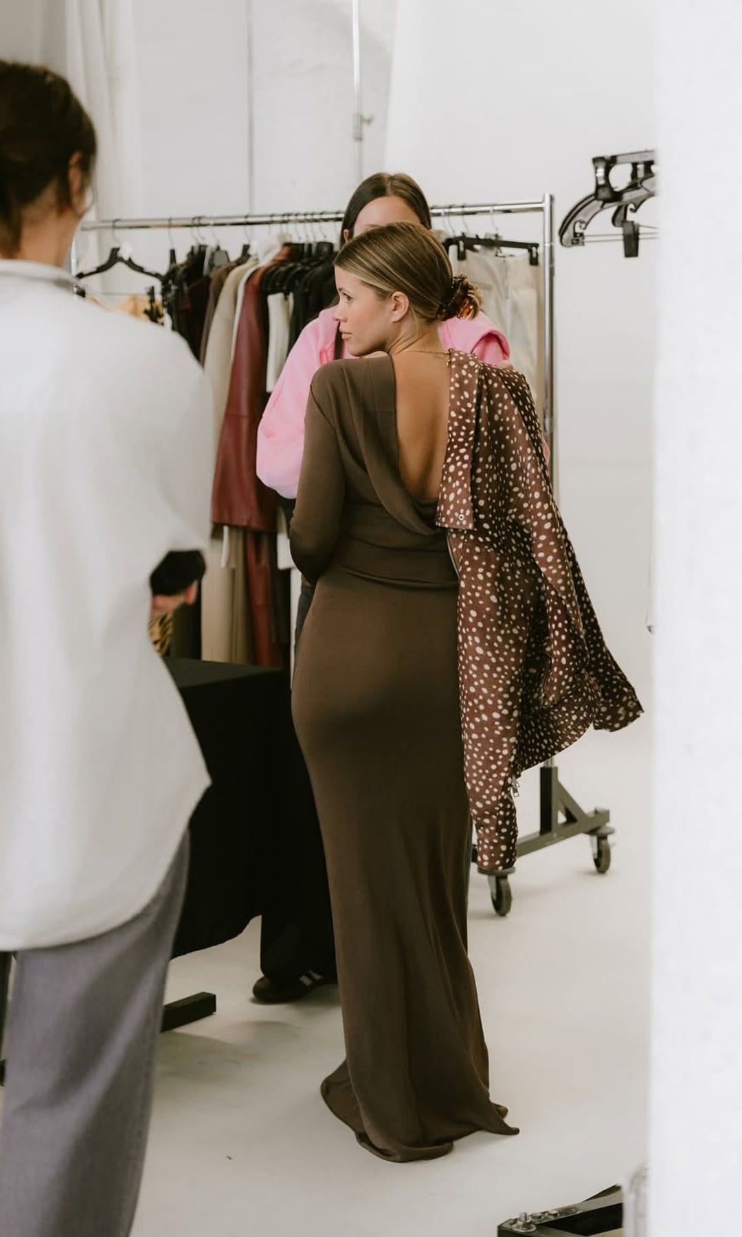 Sofia Richie impacta con su segundo embarazo y el lanzamiento de su firma de lujo en una misma noche