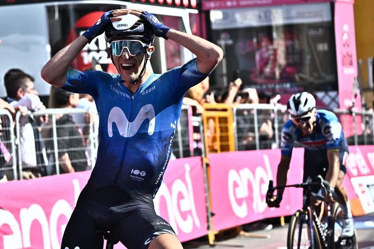 Pelayo Sánchez tras ganasr una etapa del Giro de Italia