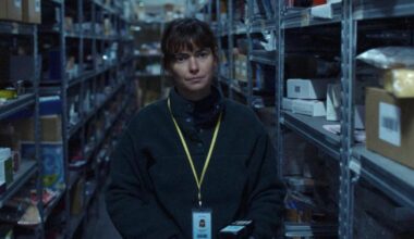 'On falling' o cuando la ficción se acerca mucho a la precaria realidad de trabajar en un almacén de Amazon