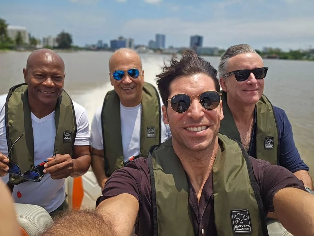 Cayetano Rivera con el empresario Alejandro Agag en Lagos, Nigeria