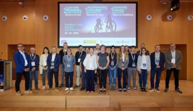 Más de cien agentes debaten sobre el futuro del cicloturismo en el 'II Congreso Internacional Navarra en Bici'