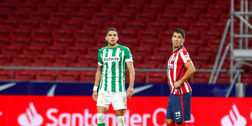 Bartra invita a Luis Suárez a fichar por el Betis