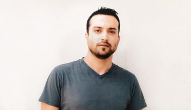 El escritor palestino que ha ganado el máximo galardón de las letras árabes desde una cárcel israelí