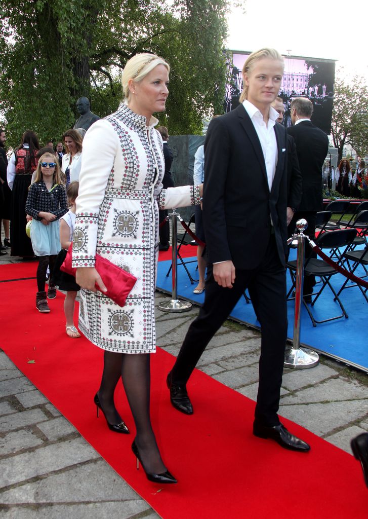 Mette-Marit de Noruega con su hijo Marius Borg