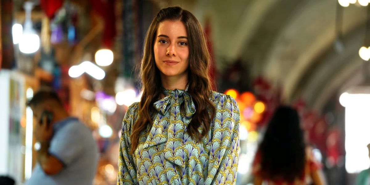 La vida de Beril Pozam, la actriz que se casó con un actor de 'Una nueva vida', la serie turca de Antena 3