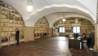 Las cinco bibliotecas más curiosas de Extremadura