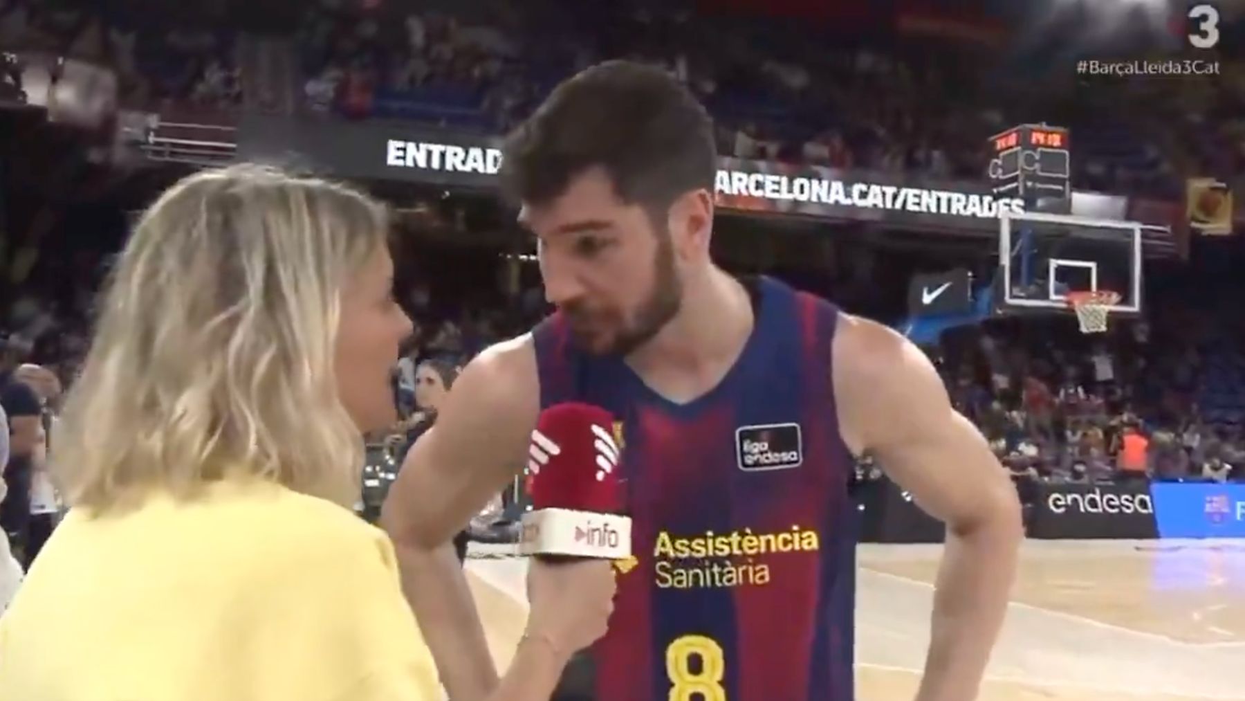 TV3 hace el ridículo intentando entrevistar a Dario Brizuela en catalán