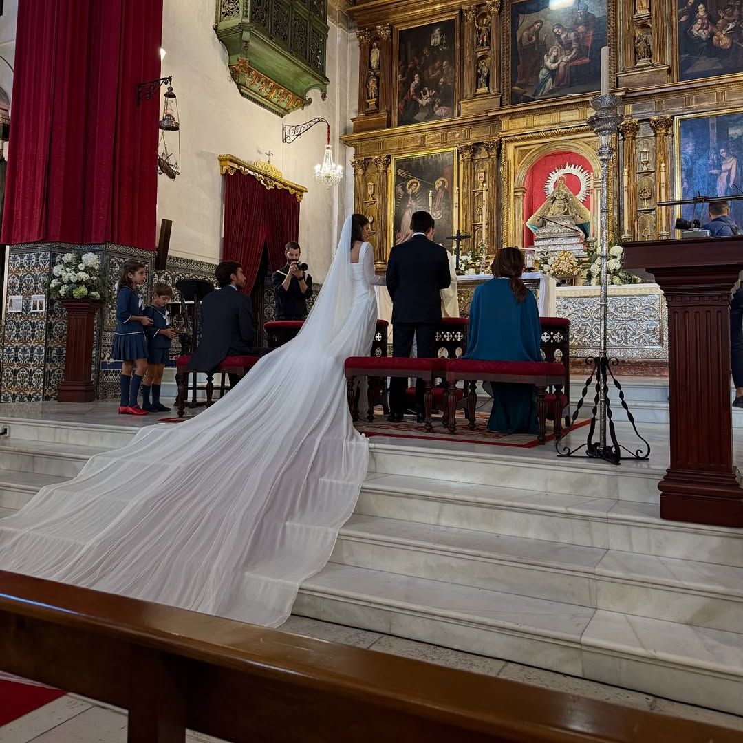 La boda de Alberto Herrera y Blanca Llandres