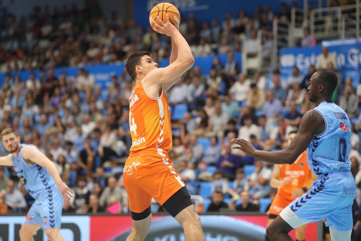 Lugo. Liga Endesa ACB. Jornada 2. Pazo provincial dos Deportes. CB RÃ­o BreogÃ¡n - Valencia BÃ¡sket. Fotos:Carlos Castro/ACB Photo