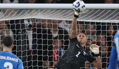 Premio para Vlachodimos tras brillar en el Sevilla con el peor final posible