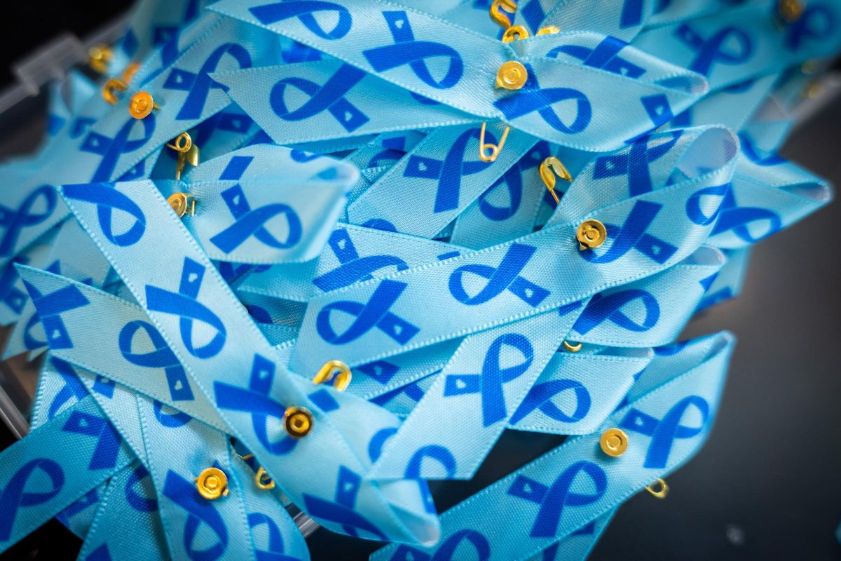 El azul es el color conmemorativo del cáncer de próstata