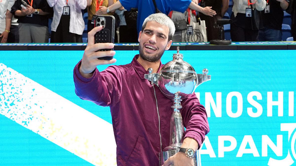 Carlos Alcaraz se corona en Tokio y lo que suelta nada más ganar es todo un puntazo
