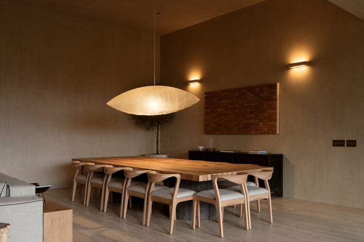 Casa San Francisco / Jorge Garibay Arquitectos - Fotografía interior, Comedor, Madera, Mesas, Iluminación, Sillas