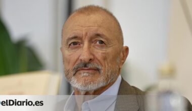 Pérez-Reverte acusa al Ministerio de Exteriores de querer "colonizar" la RAE y llama "mediocre" a García Montero