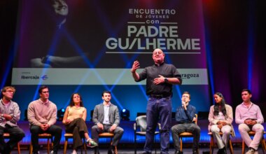 solo 400 de los 1.900 invitados van al encuentro con el Padre Guilherme