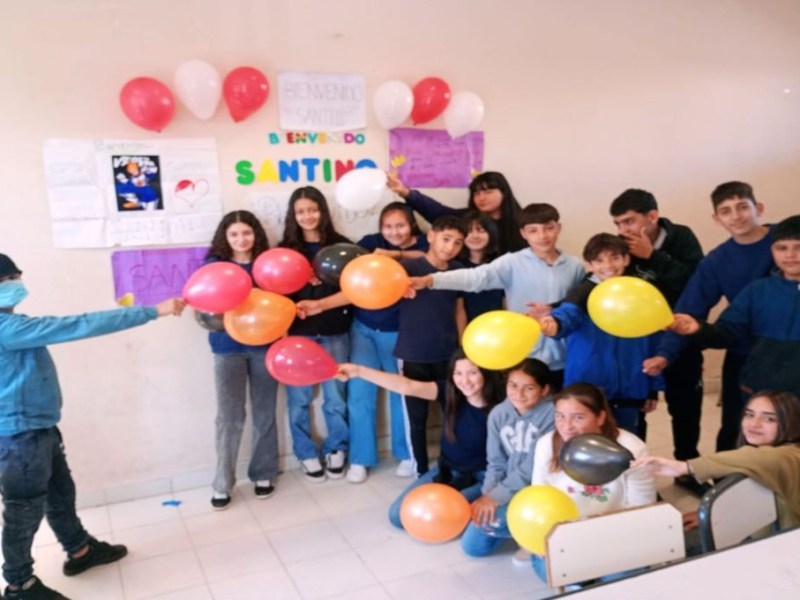 Un superhéroe entrerriano de 13 años volvió a su escuela