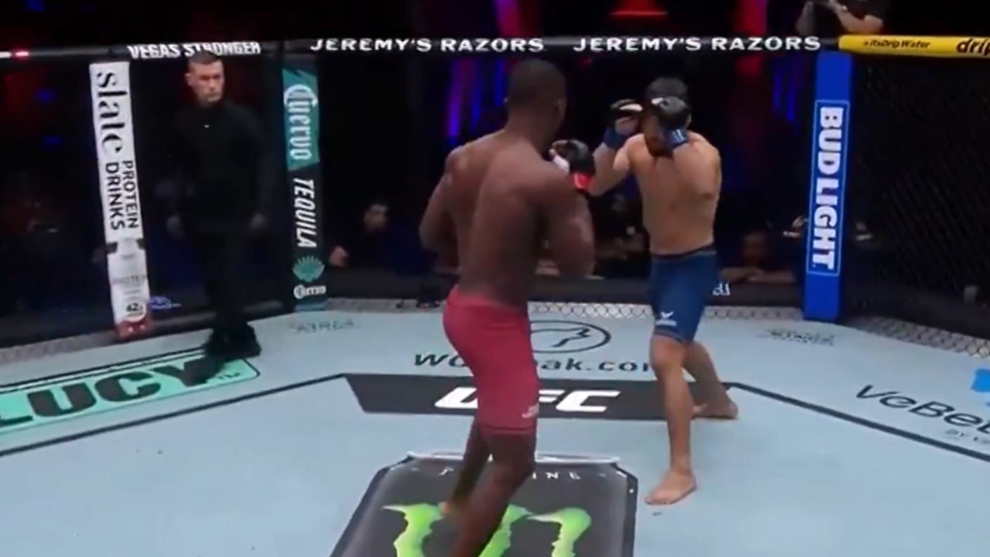 Víctor “Sikosis” Valenzuela perdió por KO ante el invicto Michael Oliveira en el DWCS