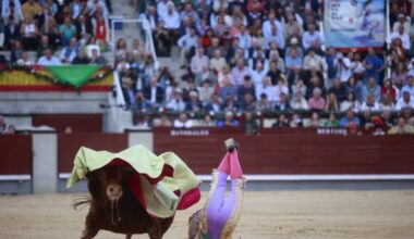 Y Morante, dios de la torería, miró a la muerte y se cortó la coleta antes de tocar el cielo de Madrid
