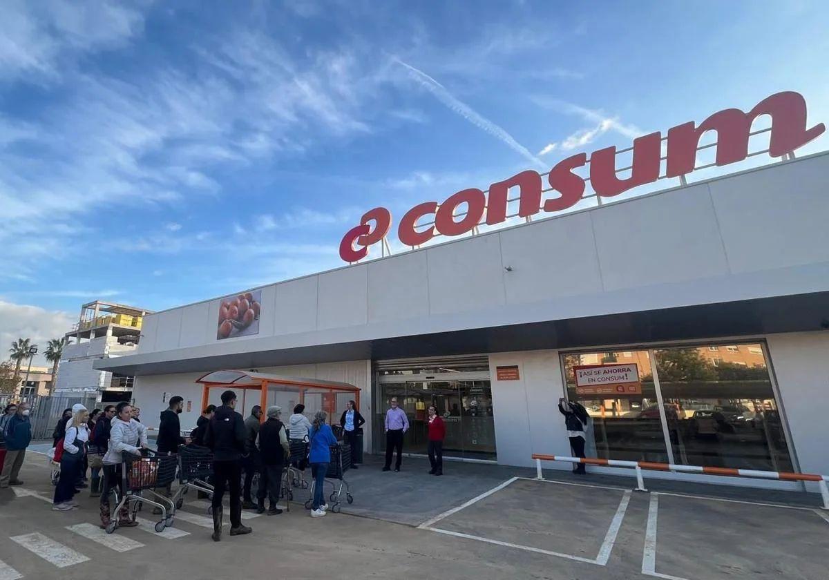 Comunicado de Consum sobre el horario de sus supermercados ante la alerta por lluvias