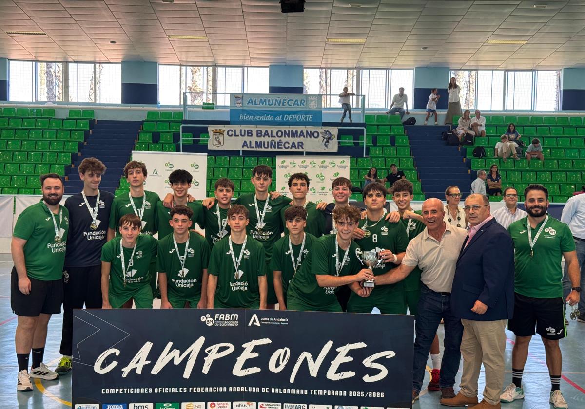 Córdoba se proclama campeón de Andalucía Cadete de Balonmano tras una final de infarto en Almuñécar