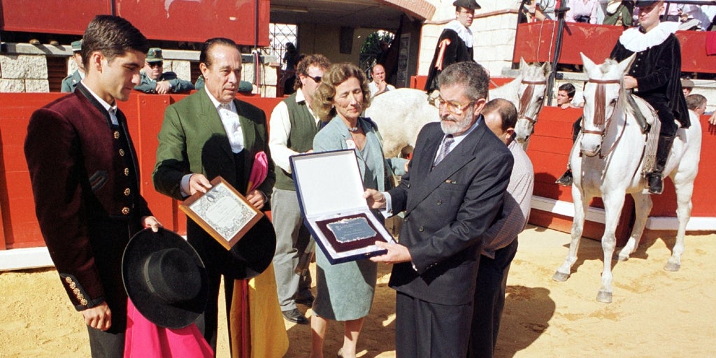 Por qué fue en La Algaba el último paseíllo de Curro Romero