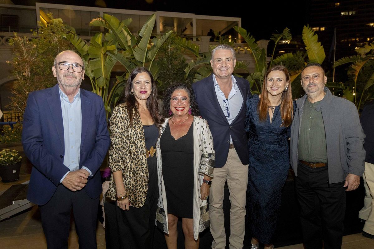 Carlos Giner, Raquel Alarcón, María José Juan, Quico Giménez, Noelia García y Juan Lorenzo.