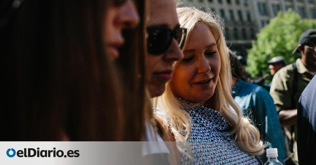 La mujer que acusó al príncipe Andrés de abusos sexuales dice en su libro póstumo que él se sintió "con derecho" a hacerlo