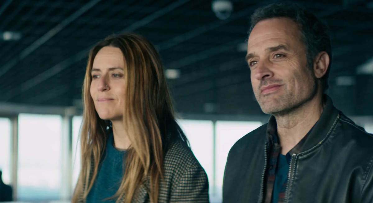 Crítica de 'La deuda', una nueva genialidad de Daniel Guzmán con Itziar Ituño y Luis Tosar