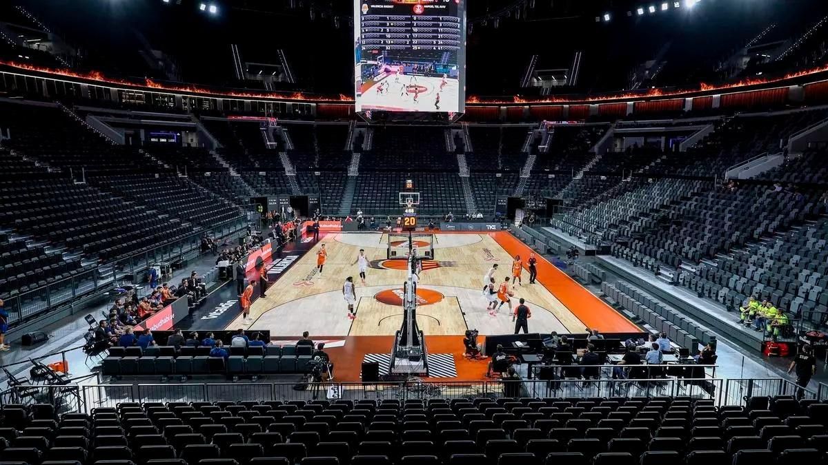 Partido de la Euroliga entre el Valencia Basket y el Hapoel Tel Aviv, con 13 jugadores nacidos en EEUU con minutos.