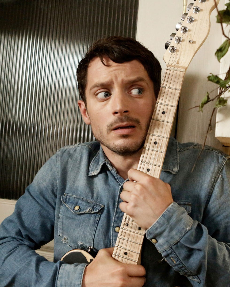 dirk gently serie netflix elijah wood dirk gently serie netflix elijah wood