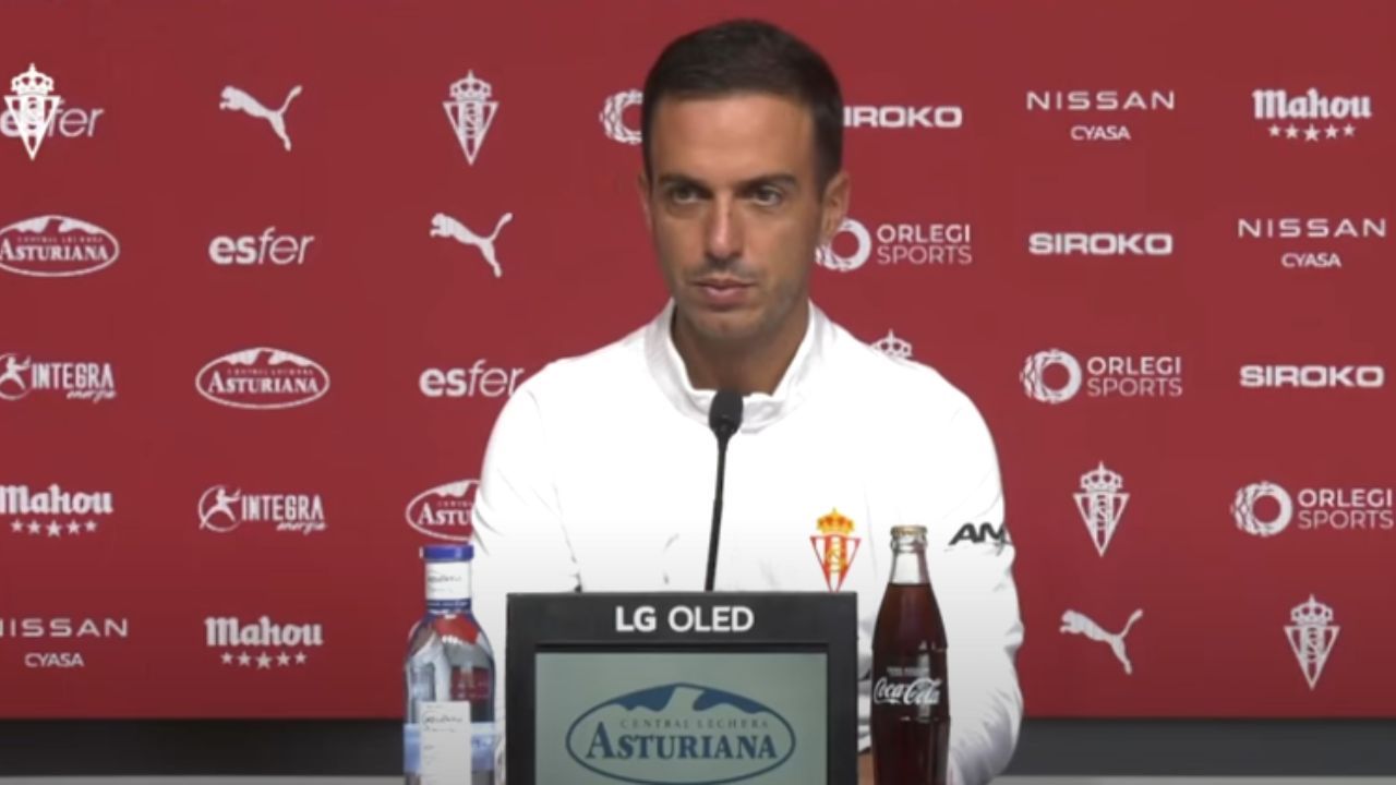 Jiménez confirma un virus en el Sporting y las rotaciones, y critica a Pomares: «Se tira, no es roja a Dubasin y hace una faena al Sporting» - La Voz de Asturias