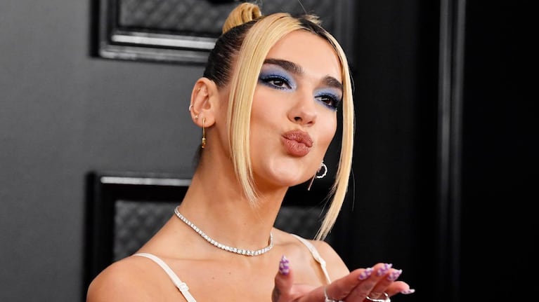 Dua Lipa vuelve a deslumbrar como chica de tapa. (Foto: Frazer Harrison / GETTY IMAGES NORTH AMERICA / Getty Images via AFP)