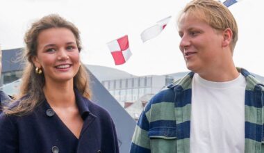 este es su paradero junto a su novia