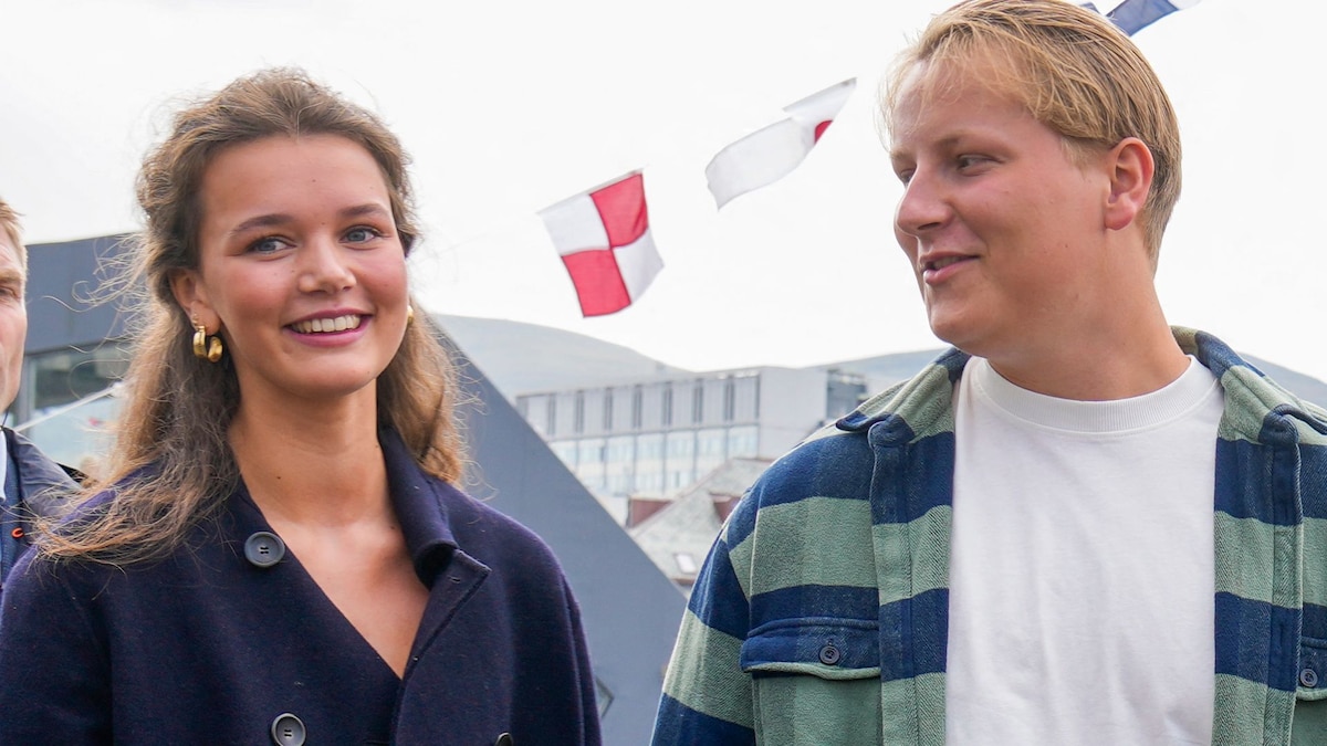 este es su paradero junto a su novia