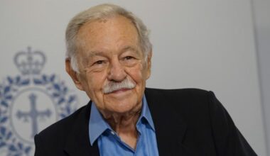 «El régimen de Franco se mantuvo gracias a los chistes»